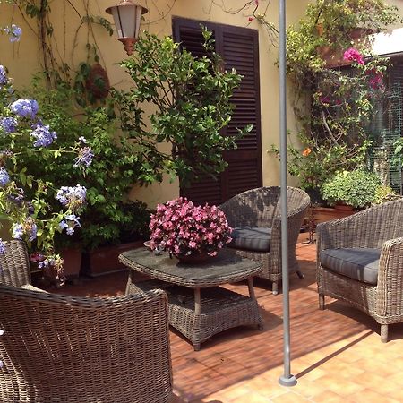Terrazza Duomo Bed and Breakfast Napels Buitenkant foto