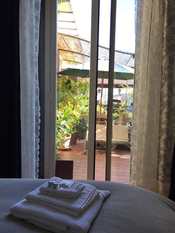 Terrazza Duomo Bed and Breakfast Napels Buitenkant foto