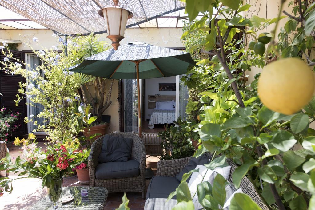 Terrazza Duomo Bed and Breakfast Napels Buitenkant foto